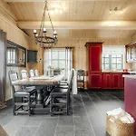 4 Bedroom Stunning In *