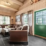 4 Bedroom Stunning In *